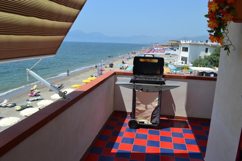 Casa Vacanze Dei Navigatori On The Sea Pontecagnano Faiano Buitenkant foto