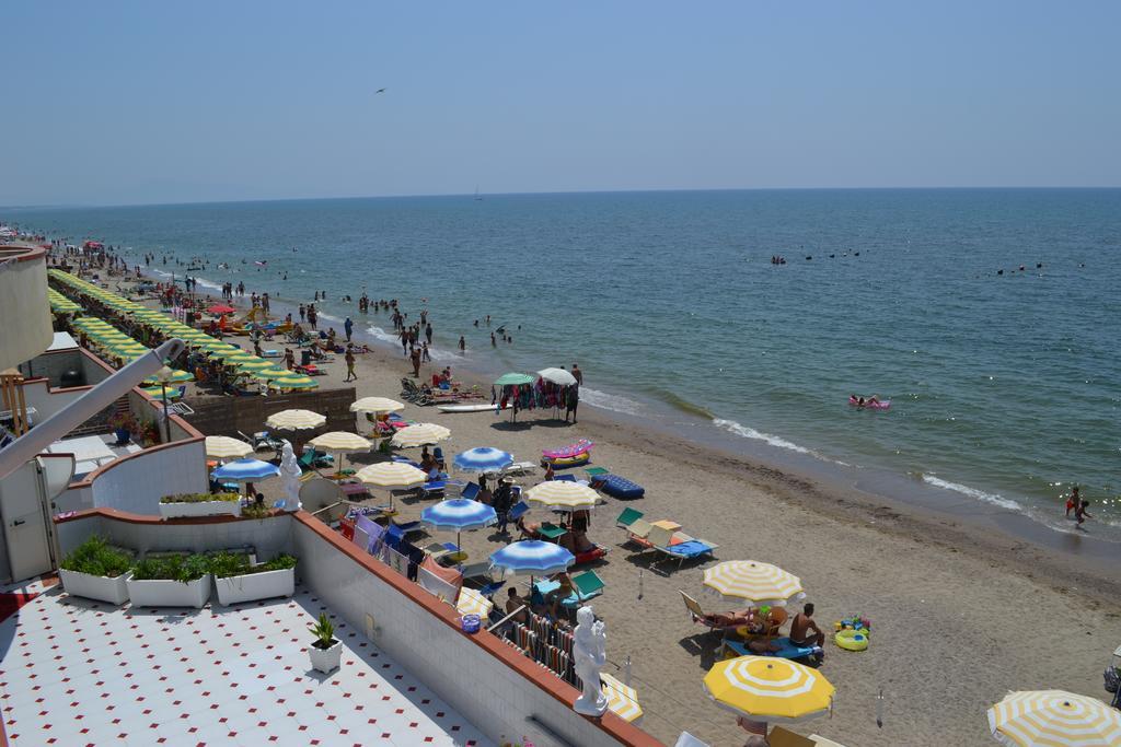 Casa Vacanze Dei Navigatori On The Sea Pontecagnano Faiano Buitenkant foto