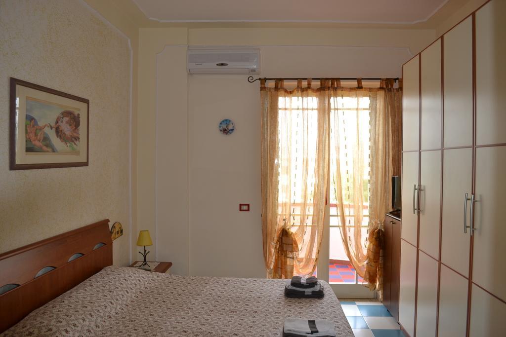 Casa Vacanze Dei Navigatori On The Sea Pontecagnano Faiano Buitenkant foto