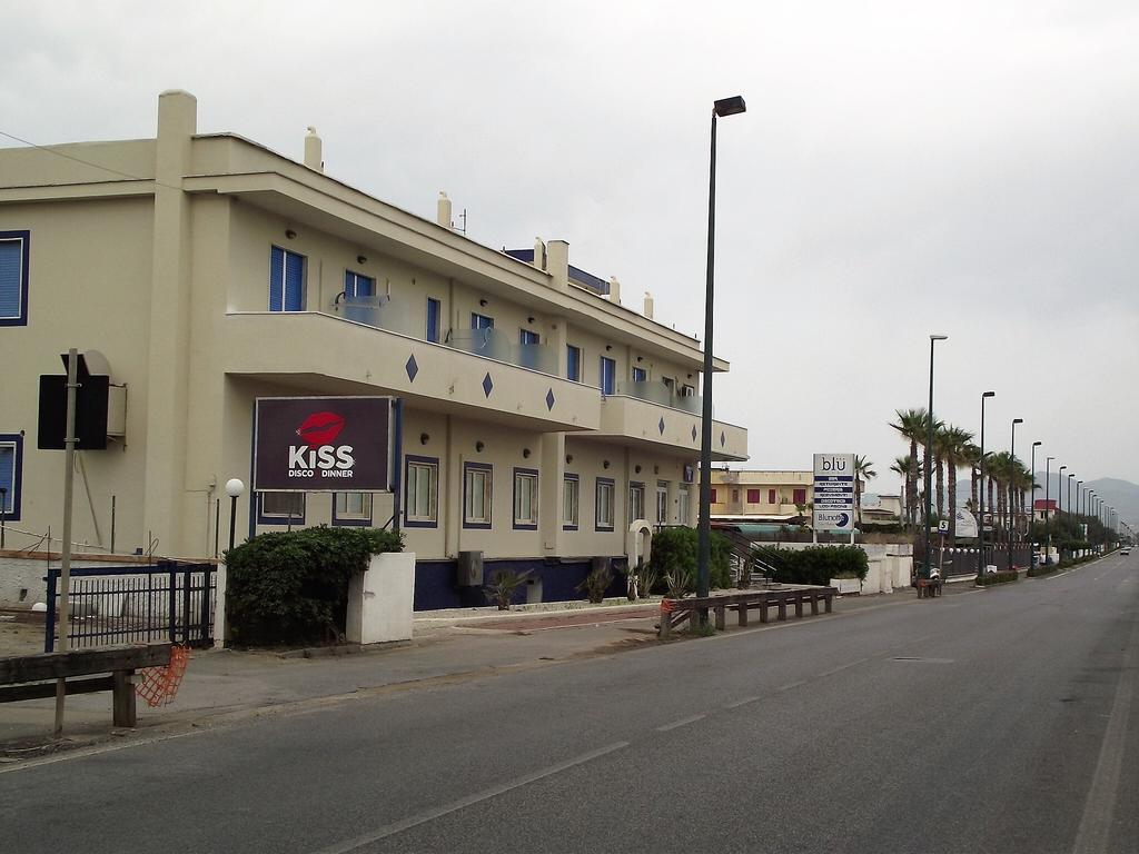 Casa Vacanze Dei Navigatori On The Sea Pontecagnano Faiano Buitenkant foto