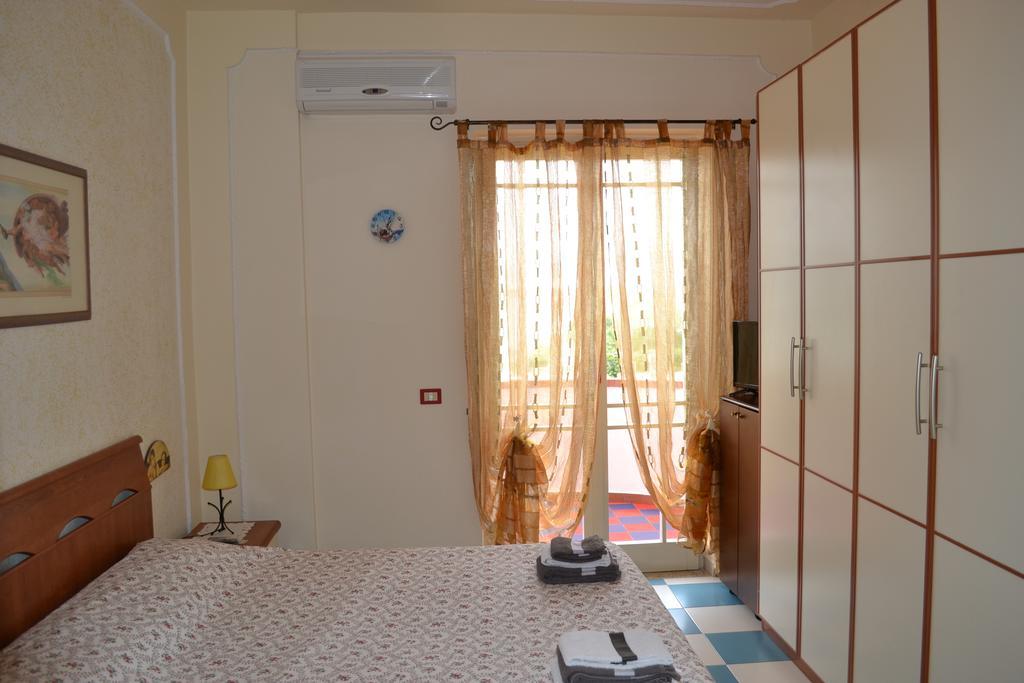 Casa Vacanze Dei Navigatori On The Sea Pontecagnano Faiano Buitenkant foto